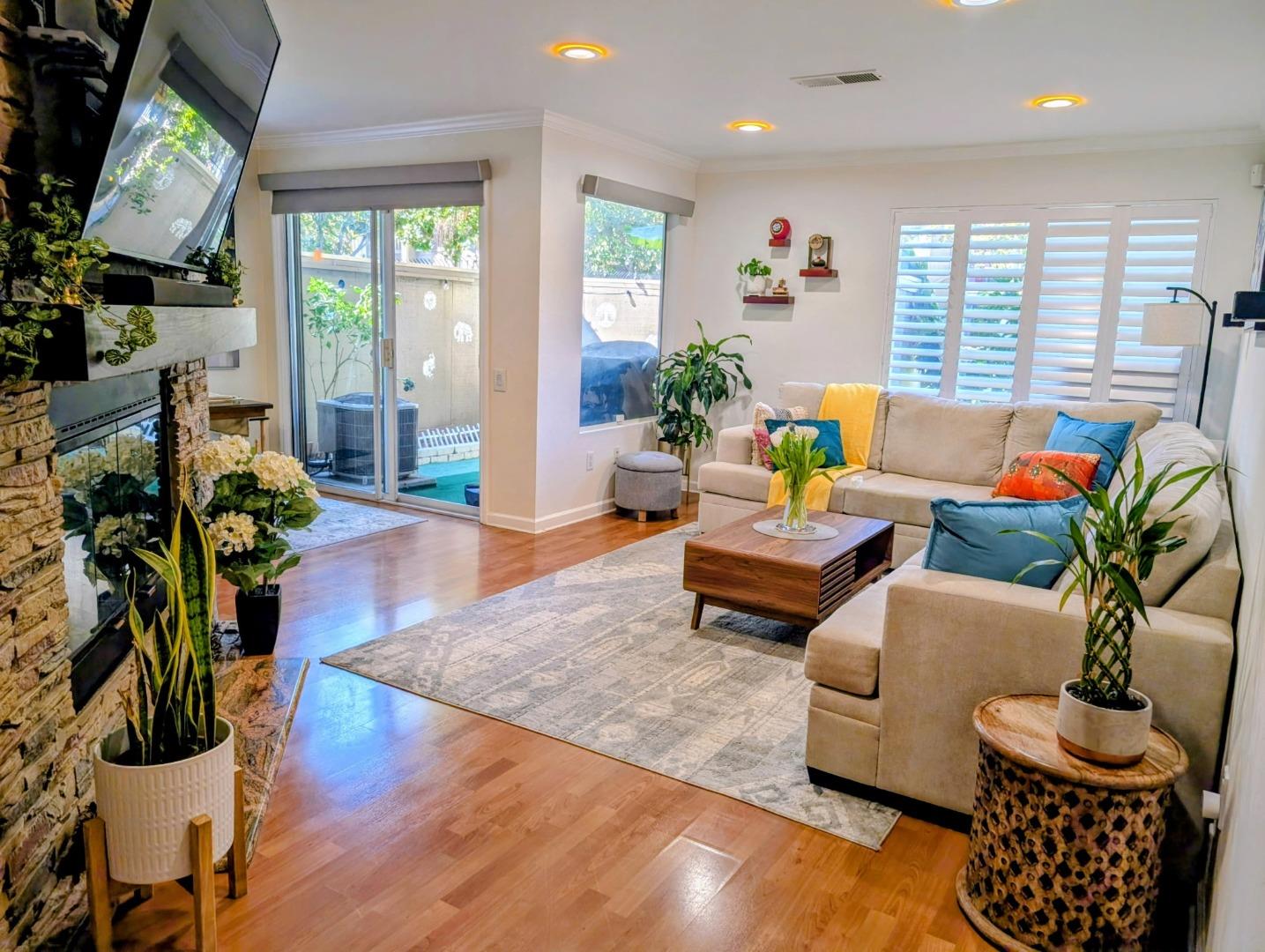 Front Image Thumbnail for ML82025804