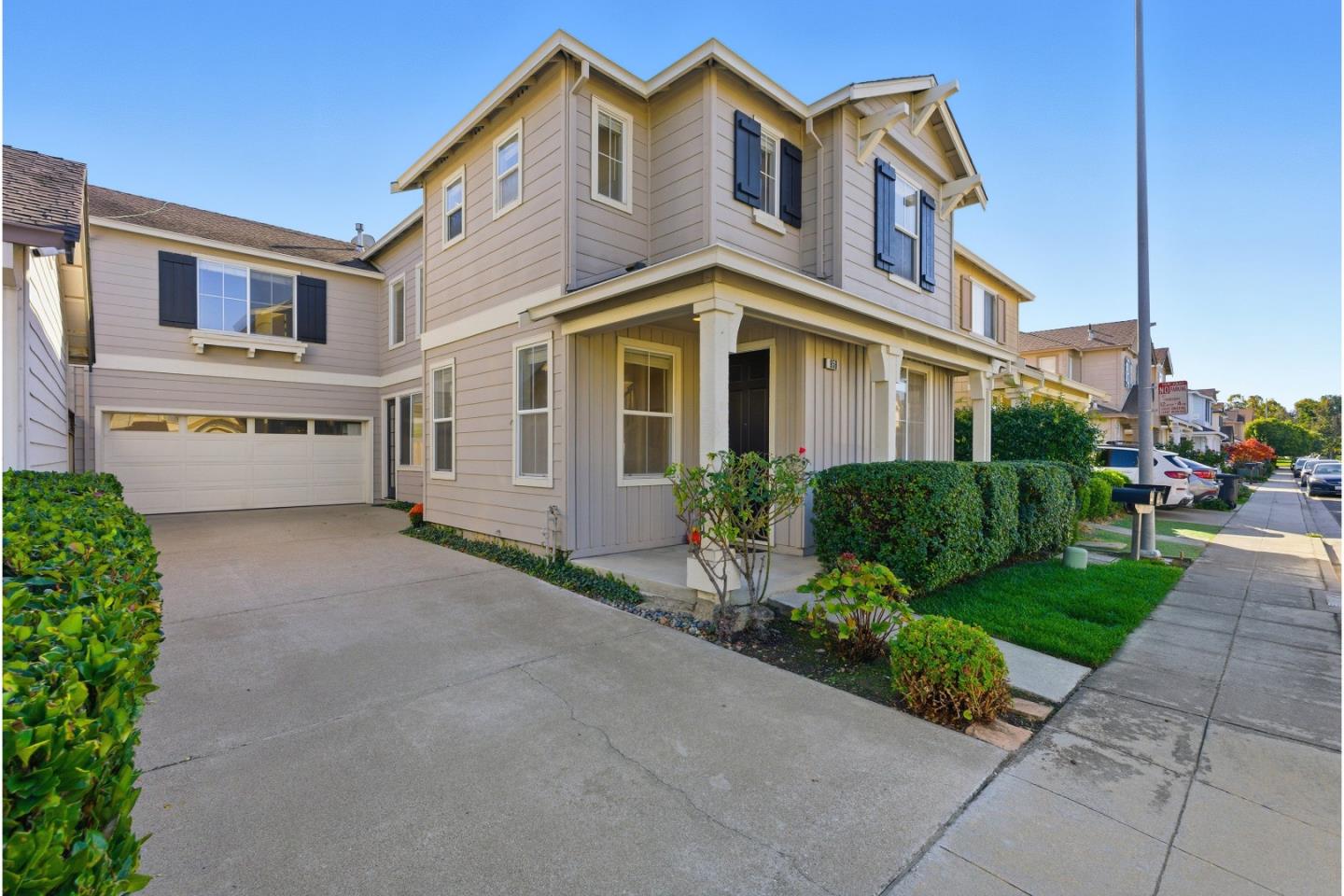 Front Image Thumbnail for ML82025820