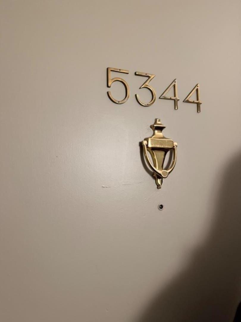 Front Image Thumbnail for ML82025840