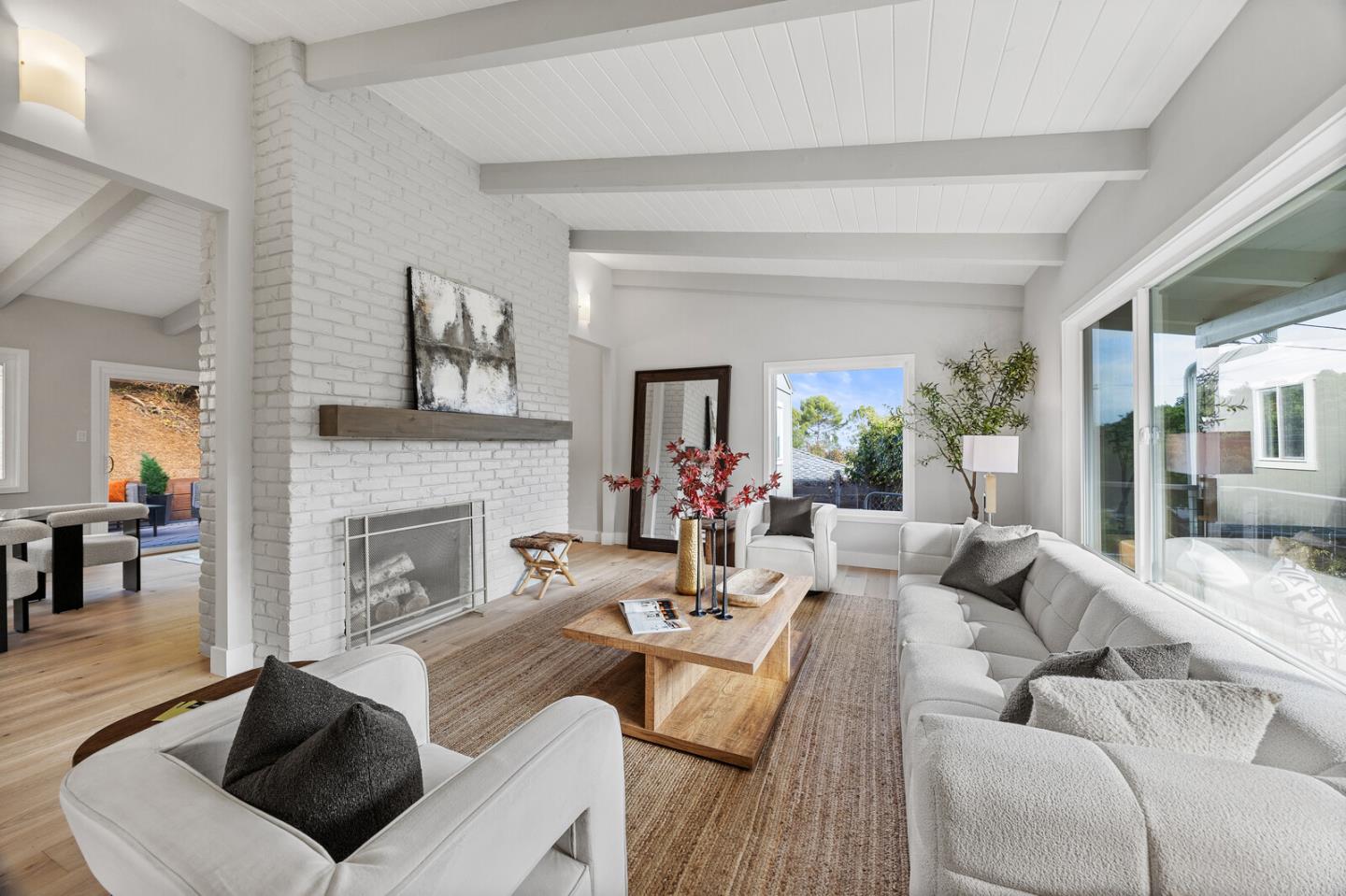 Front Image Thumbnail for ML82025875