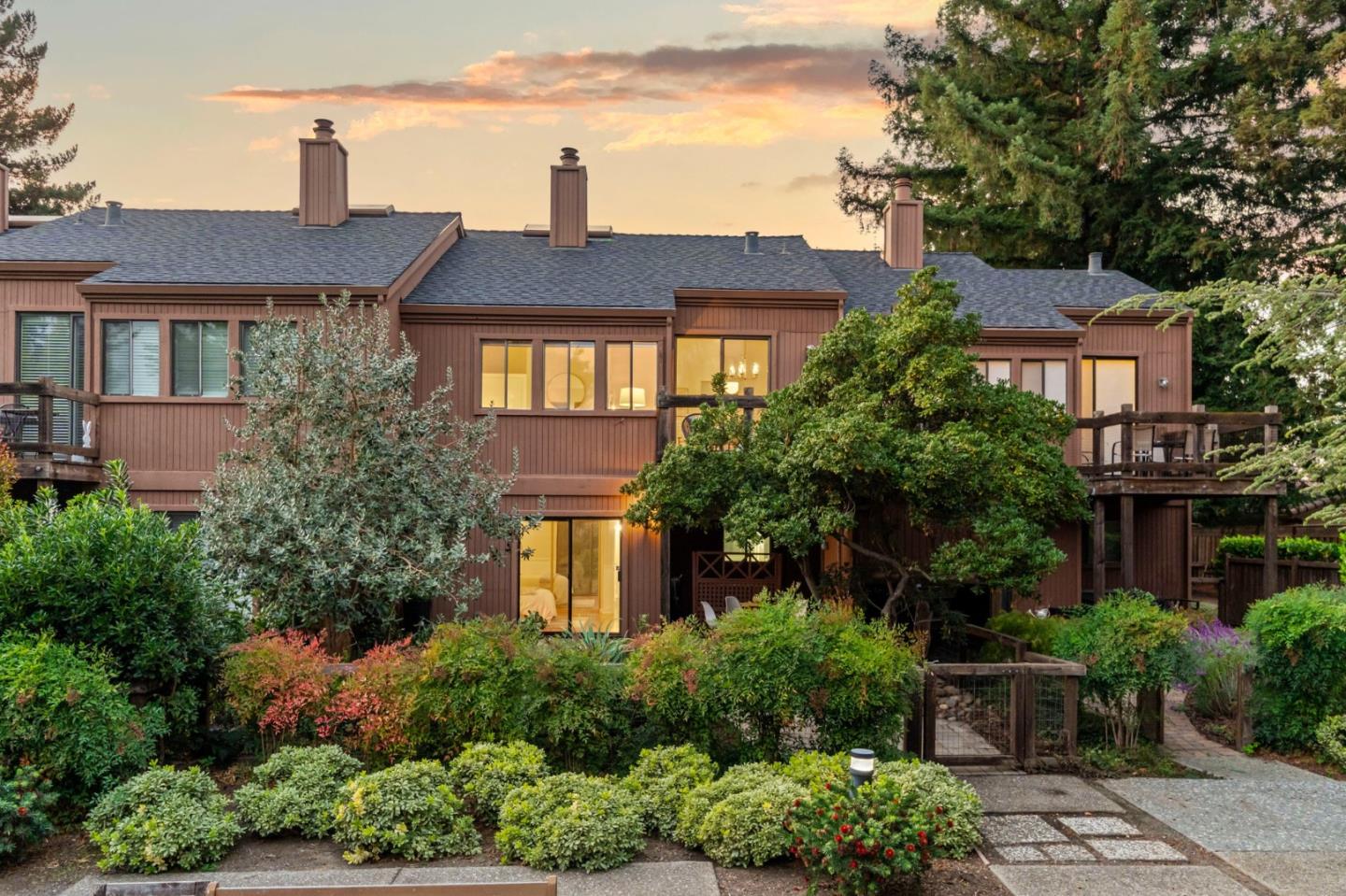 Front Image Thumbnail for ML82025911