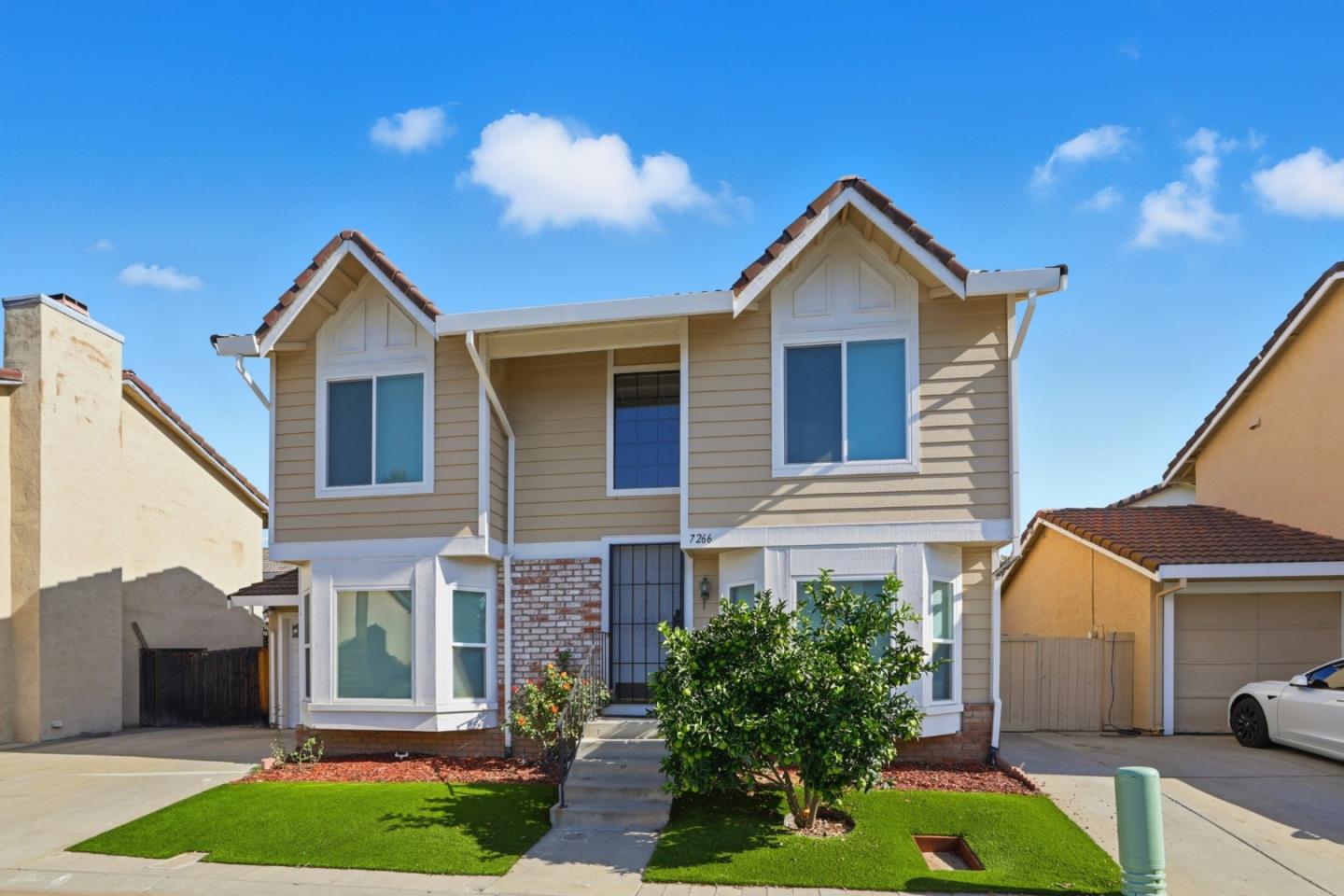 Front Image Thumbnail for ML82025913