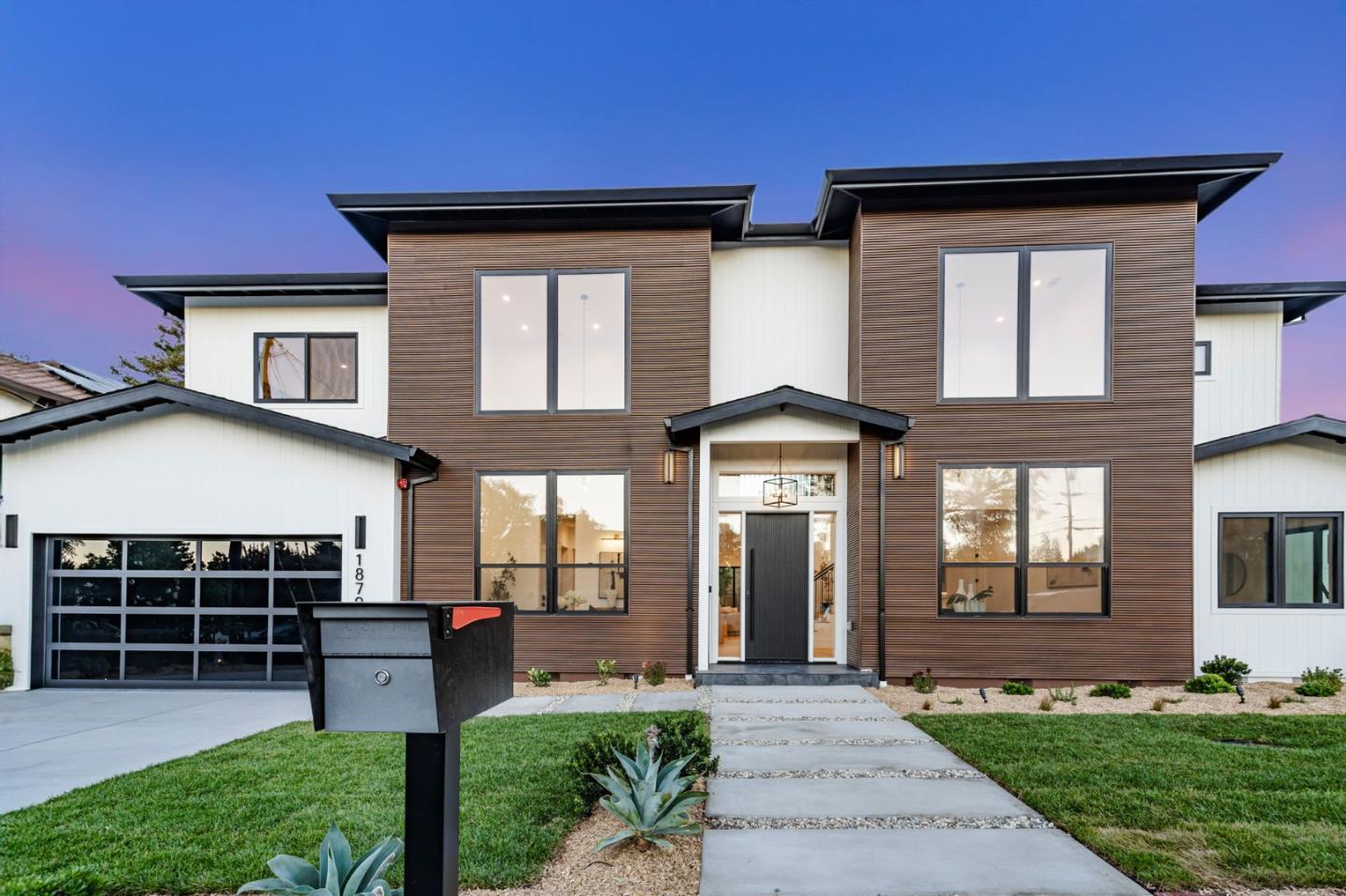 Front Image Thumbnail for ML82025926