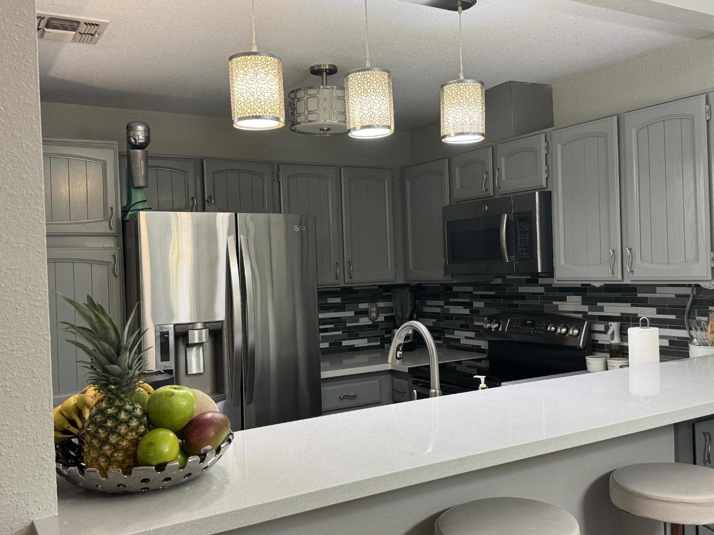 Front Image Thumbnail for ML82025948