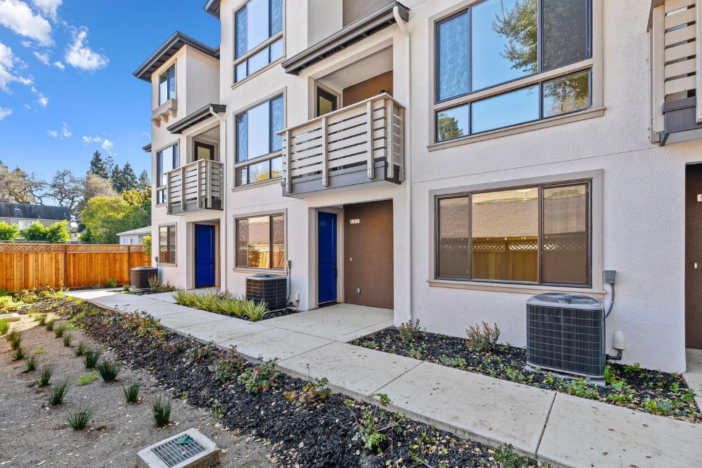 Front Image Thumbnail for ML82025953