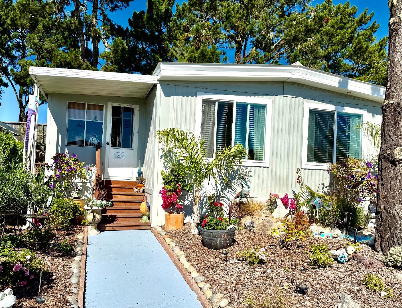 Front Image Thumbnail for ML82025957