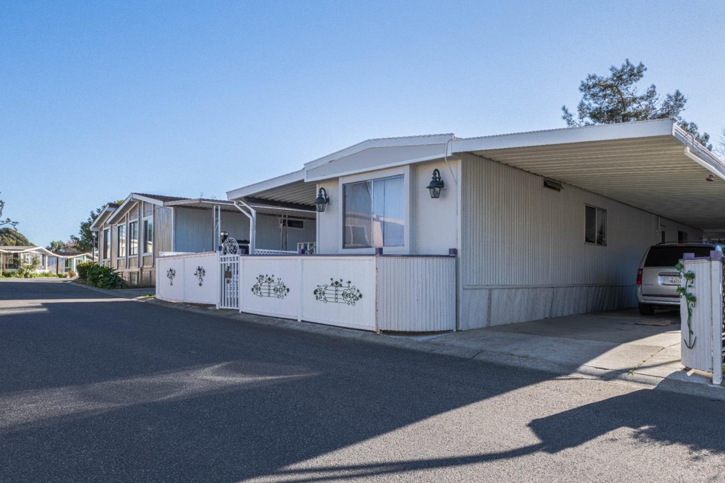 Front Image Thumbnail for ML82025971