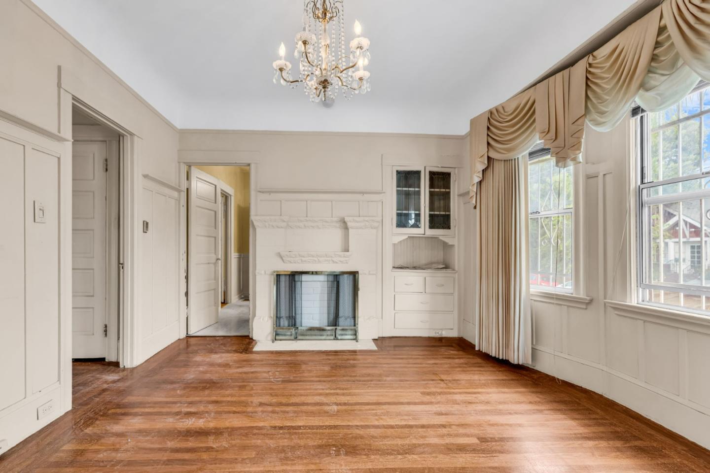 Front Image Thumbnail for ML82026006