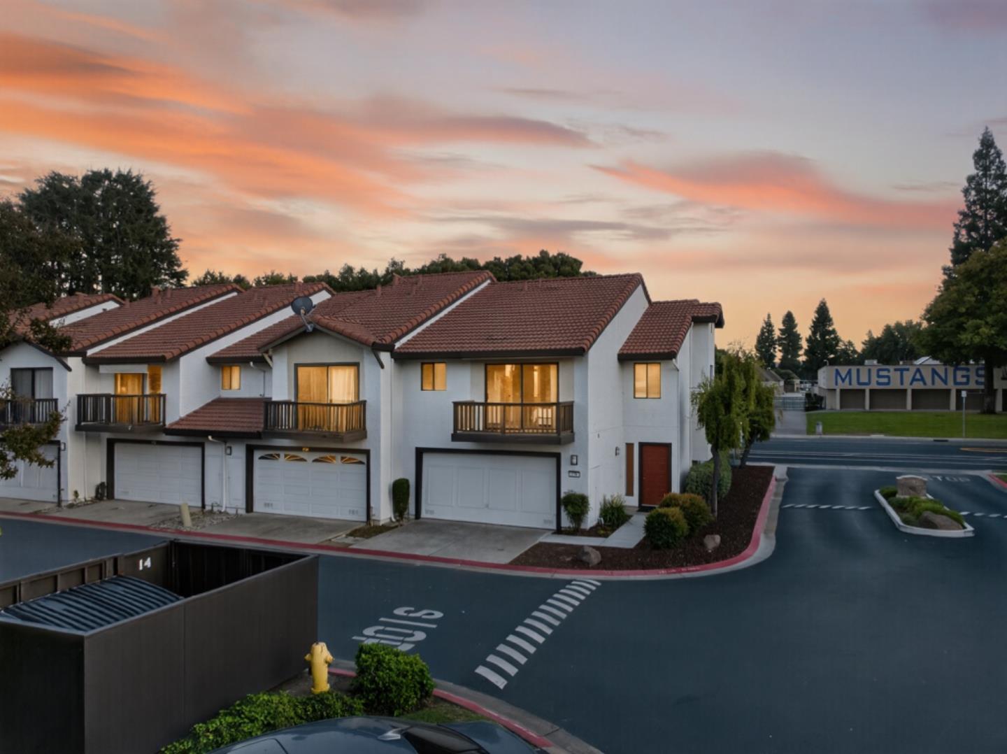 Front Image Thumbnail for ML82026104