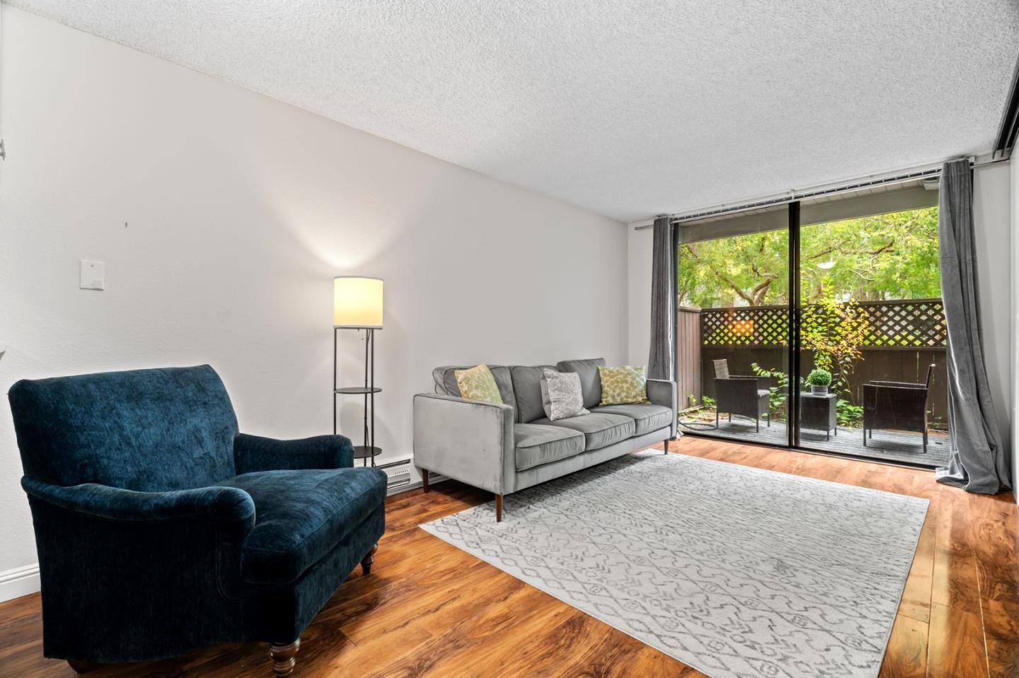 Front Image Thumbnail for ML82026137