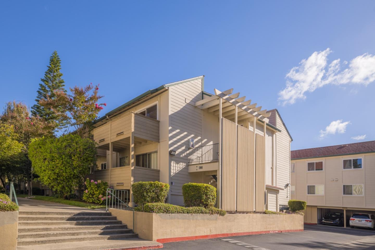 Front Image Thumbnail for ML82026148