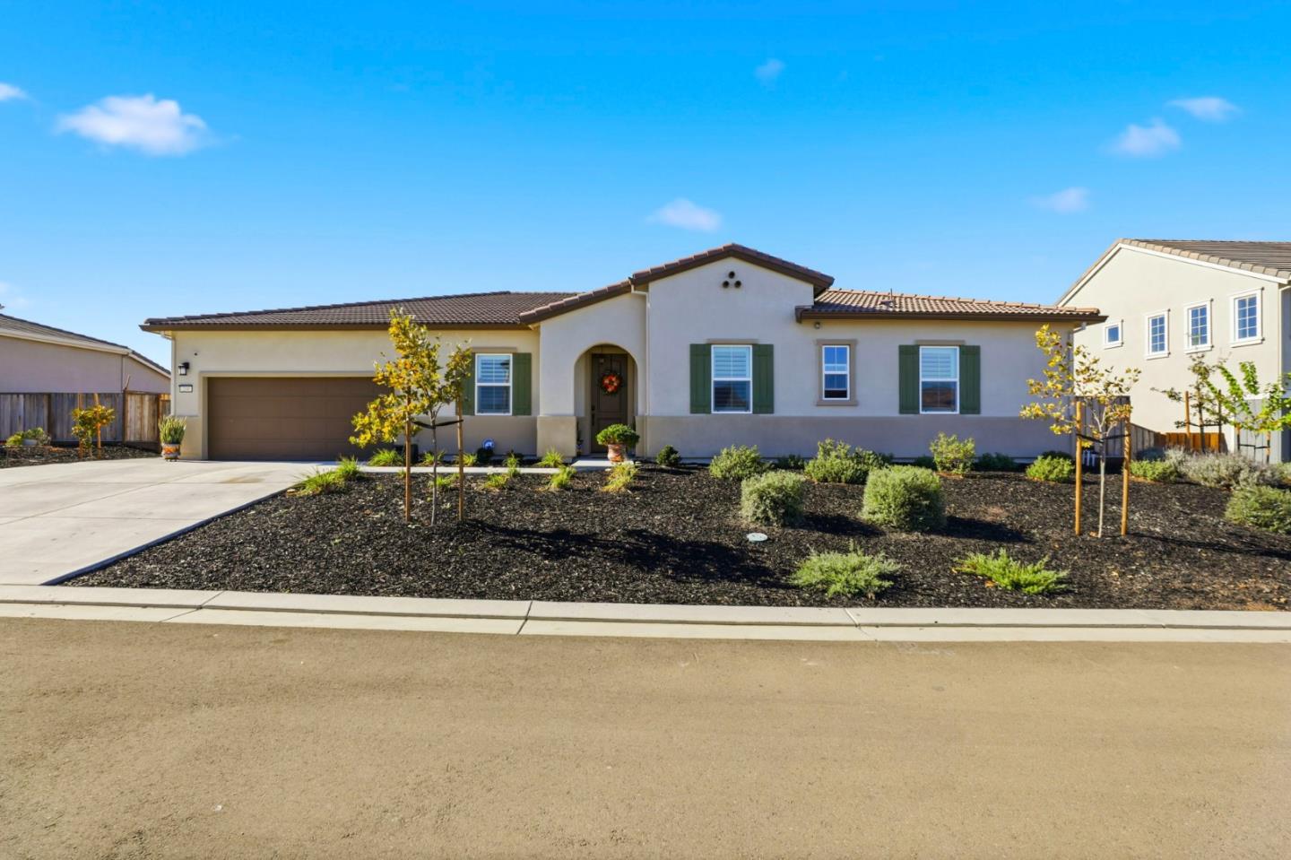 Front Image Thumbnail for ML82026194