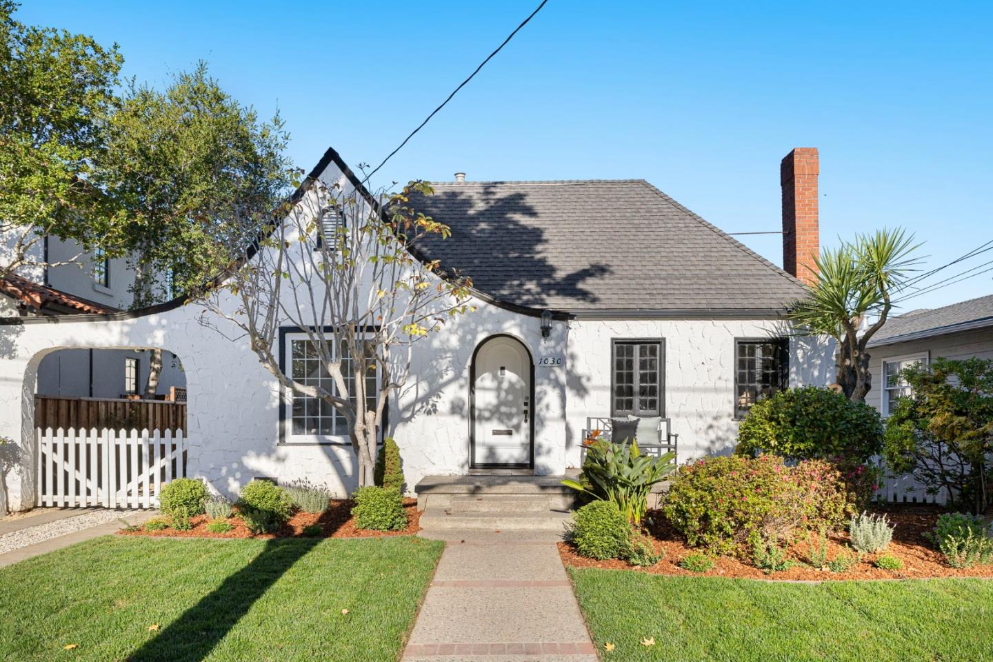 Front Image Thumbnail for ML82026213