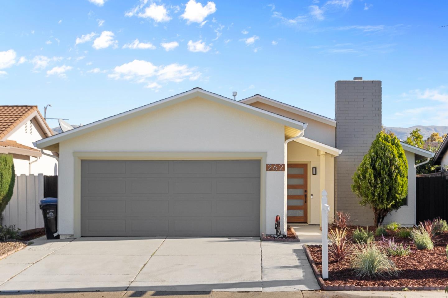 Front Image Thumbnail for ML82026261