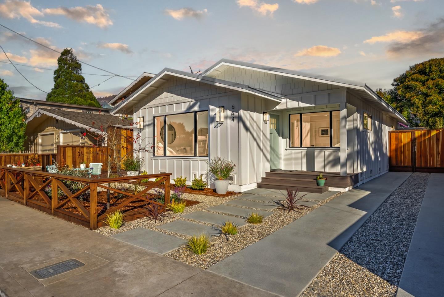 Front Image Thumbnail for ML82026314