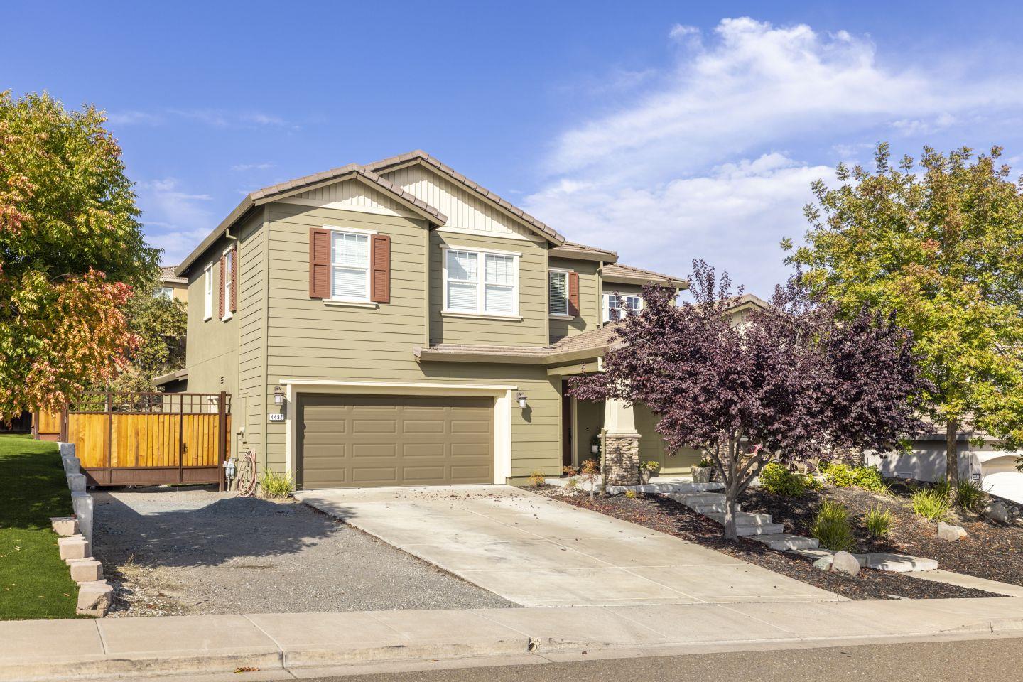 Front Image Thumbnail for ML82026358