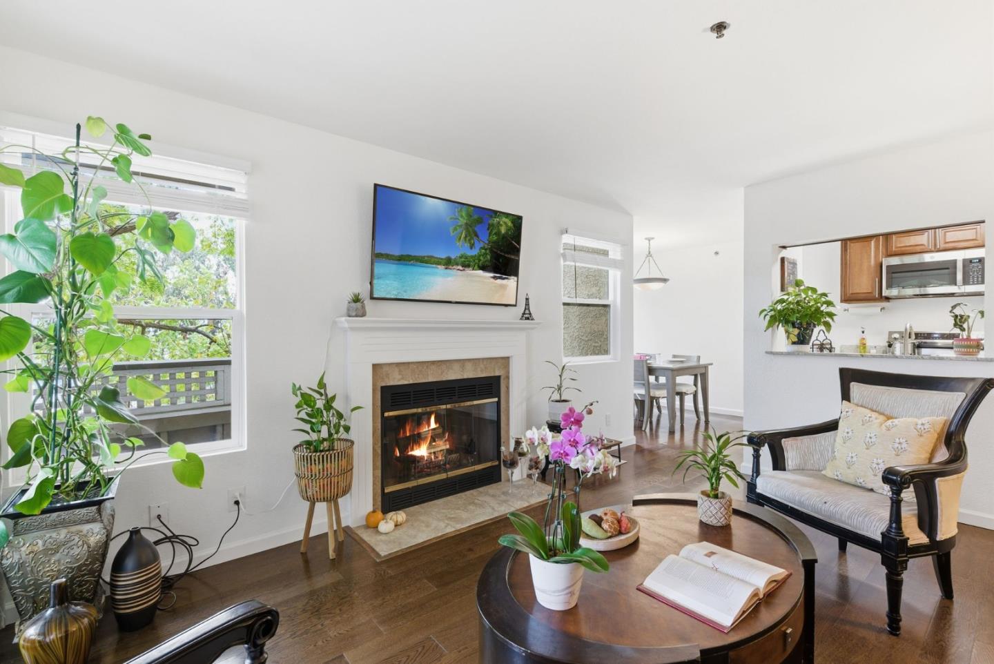 Front Image Thumbnail for ML82026404