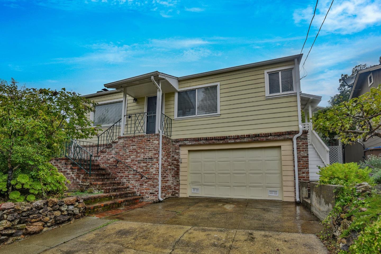 Front Image Thumbnail for ML82026426