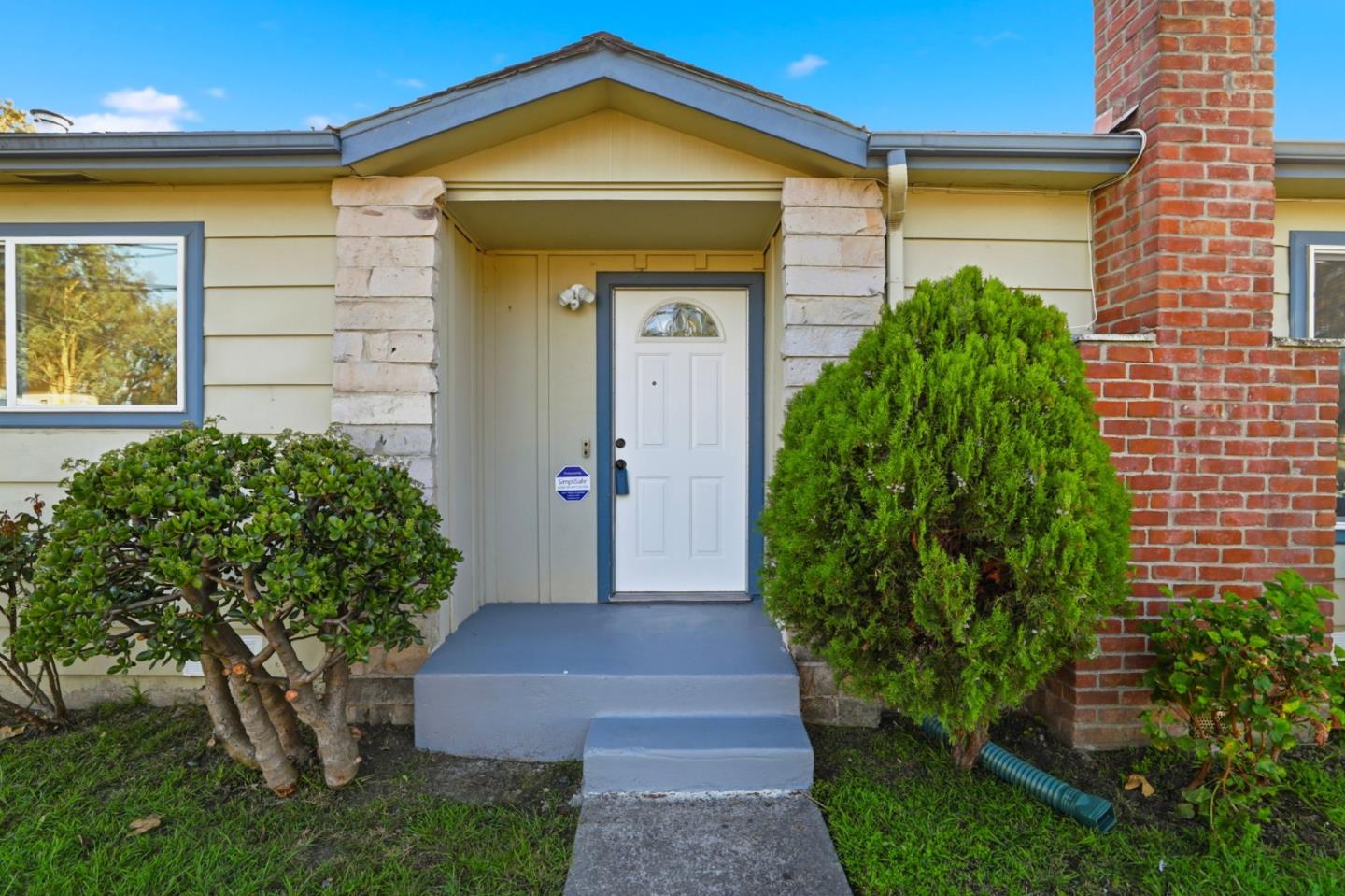 Front Image Thumbnail for ML82026438