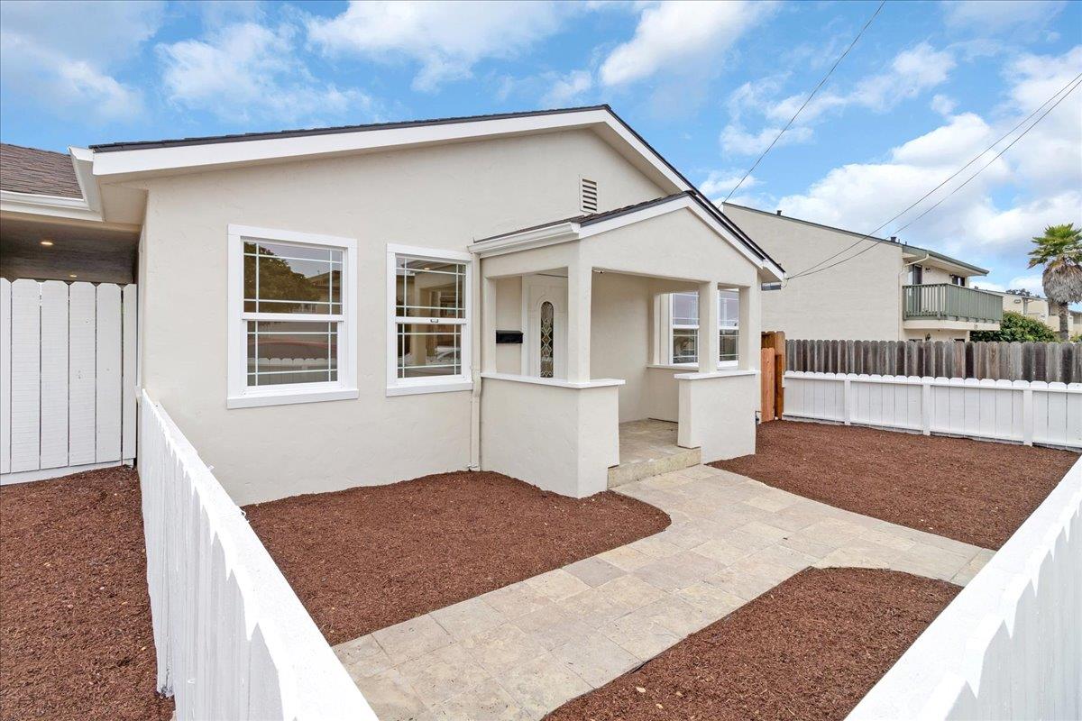 Front Image Thumbnail for ML82026458