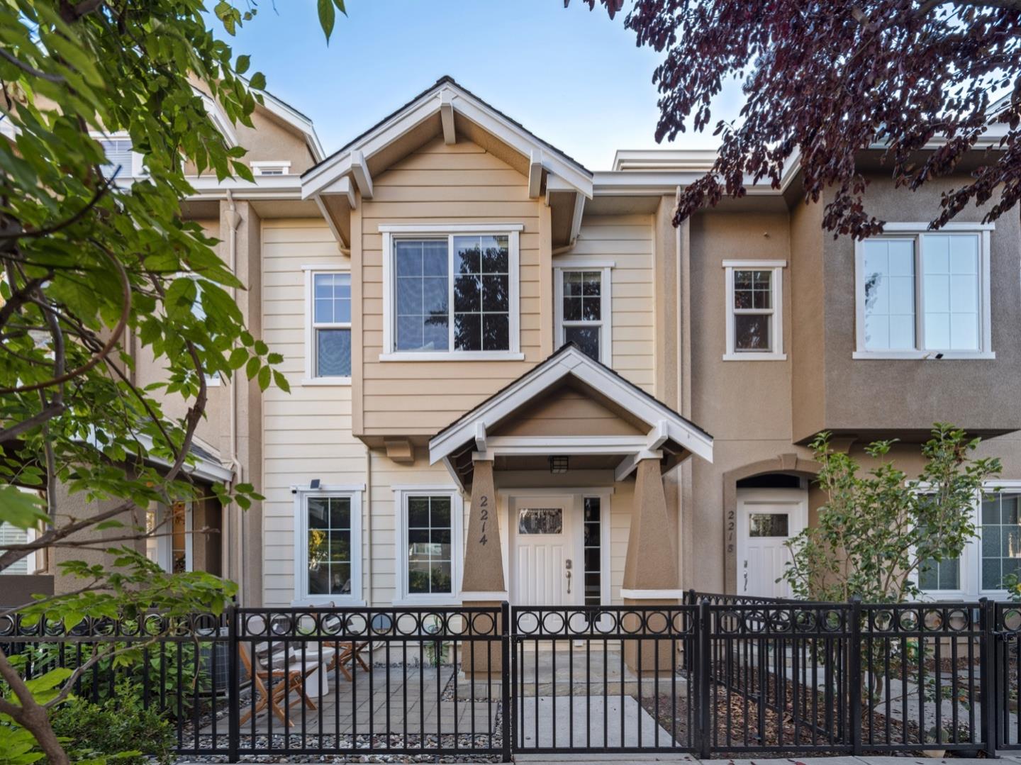 Front Image Thumbnail for ML82026470