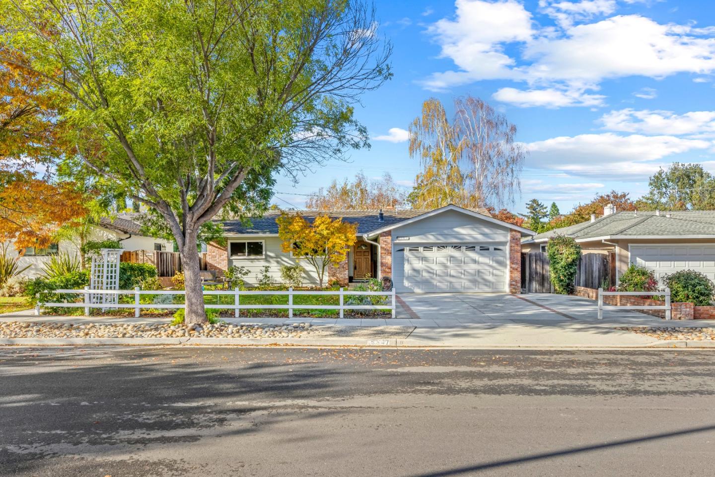 Front Image Thumbnail for ML82026477