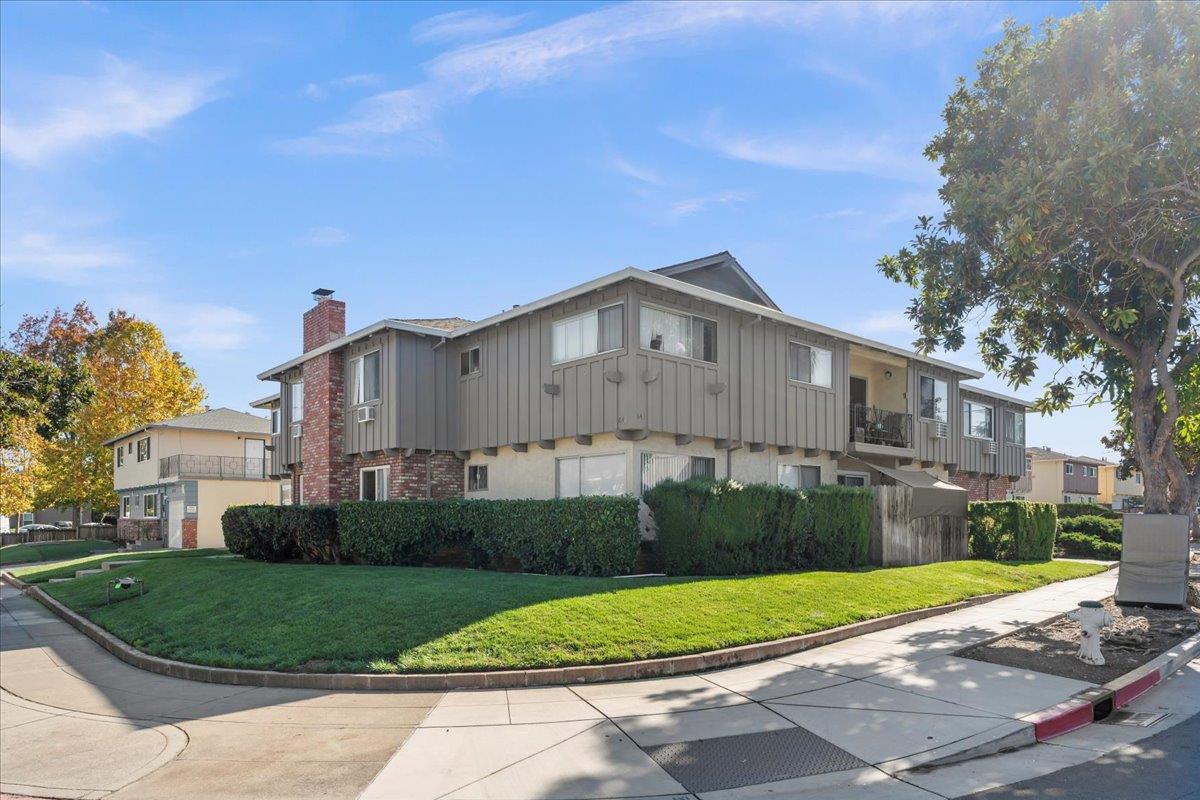 Front Image Thumbnail for ML82026498