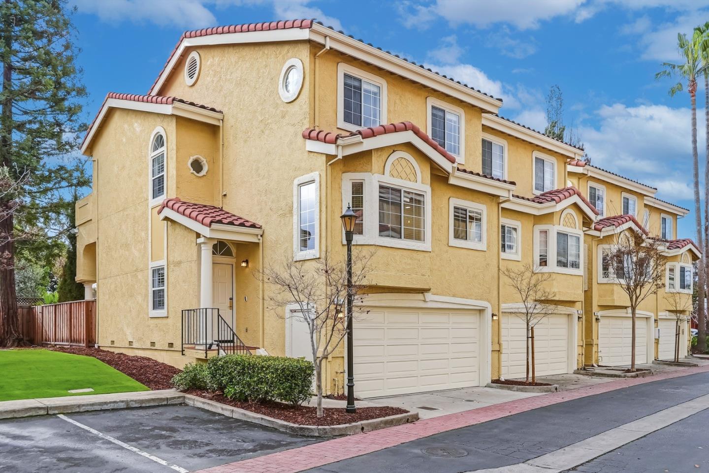 Front Image Thumbnail for ML82026511