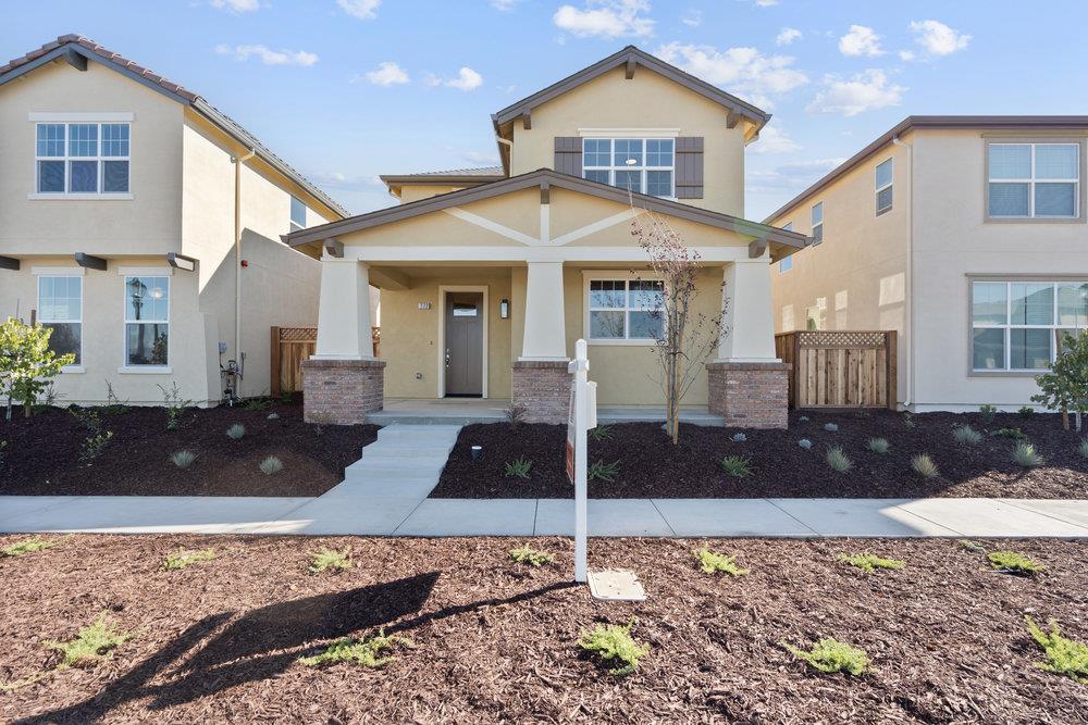 Front Image Thumbnail for ML82026530