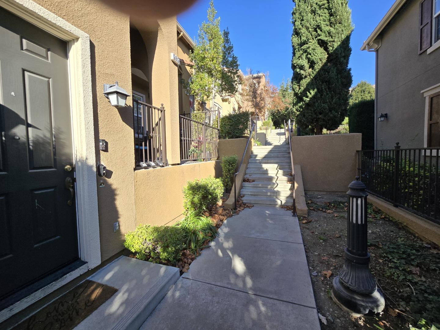 Front Image Thumbnail for ML82026614