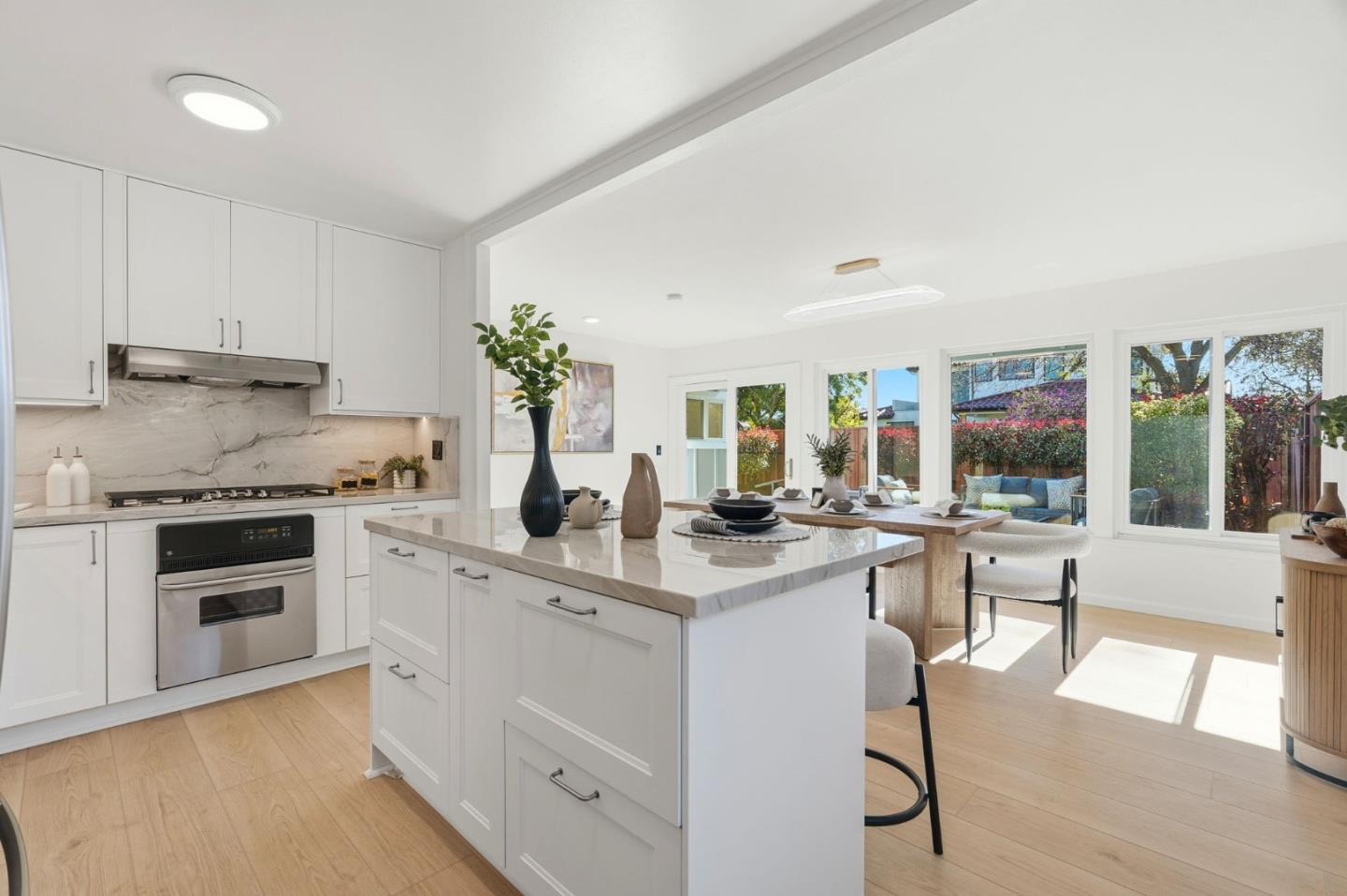 Front Image Thumbnail for ML82026652