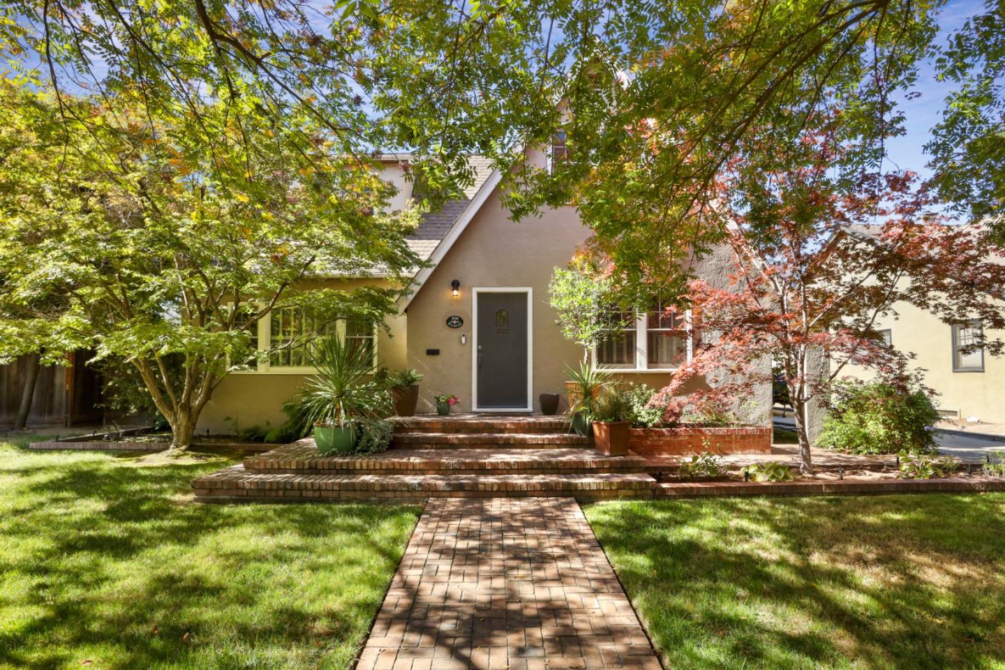 Front Image Thumbnail for ML82026658