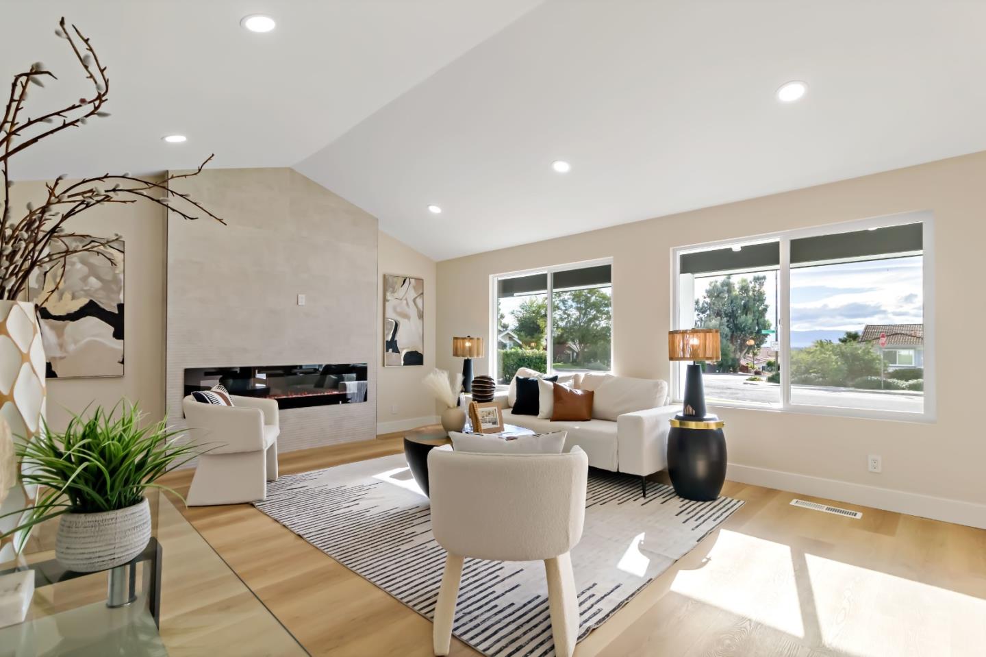 Front Image Thumbnail for ML82026695