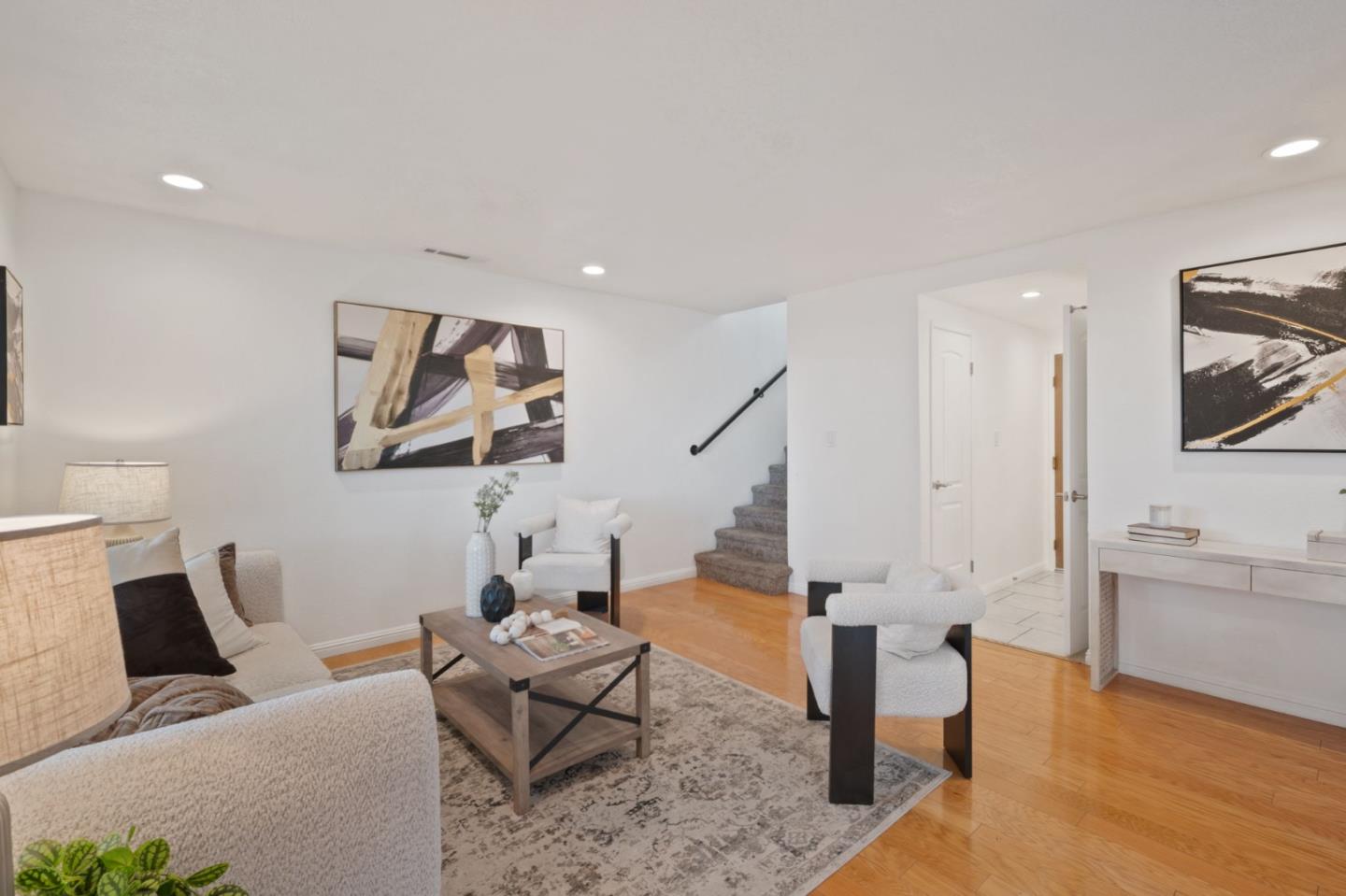 Front Image Thumbnail for ML82026705