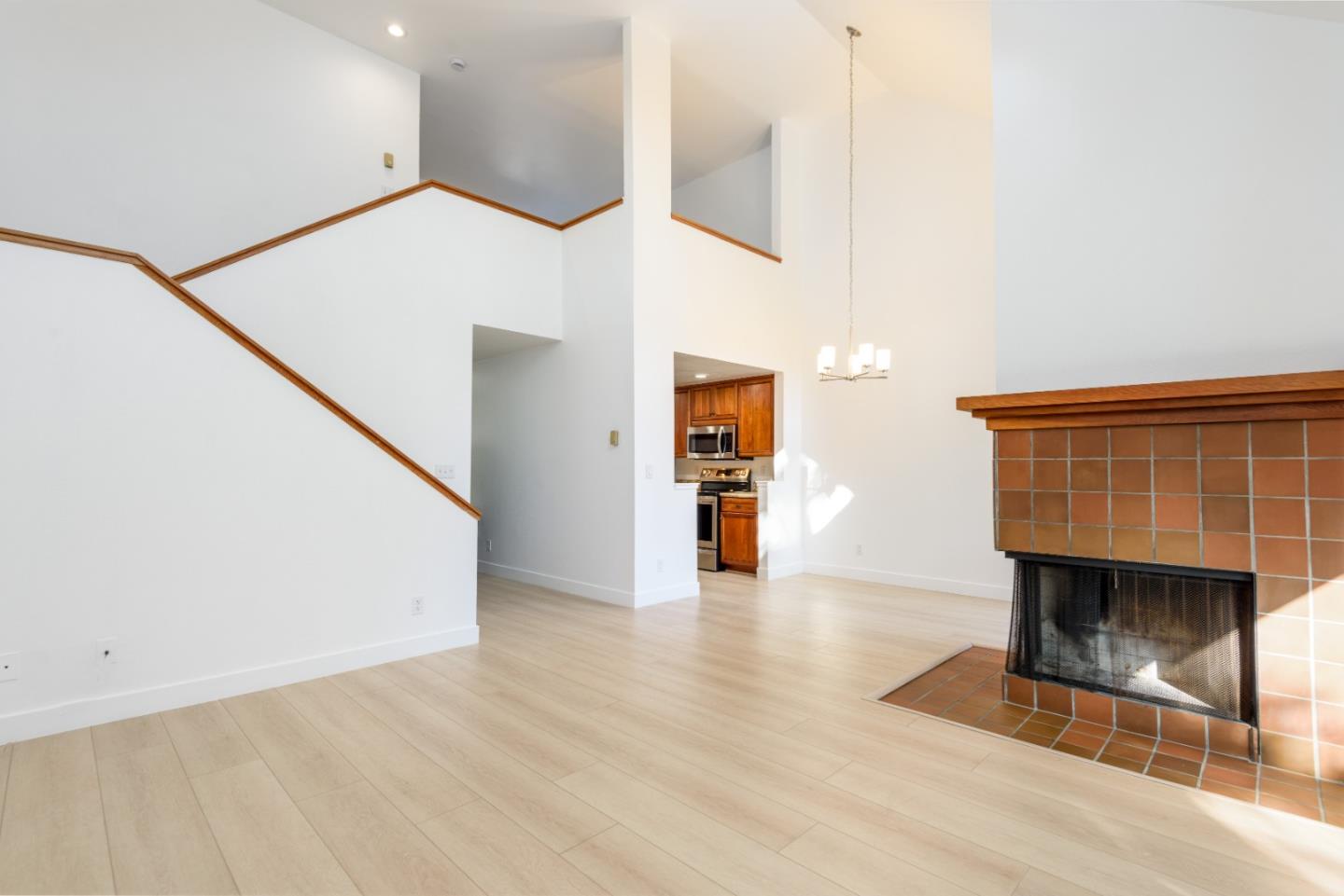 Front Image Thumbnail for ML82026818