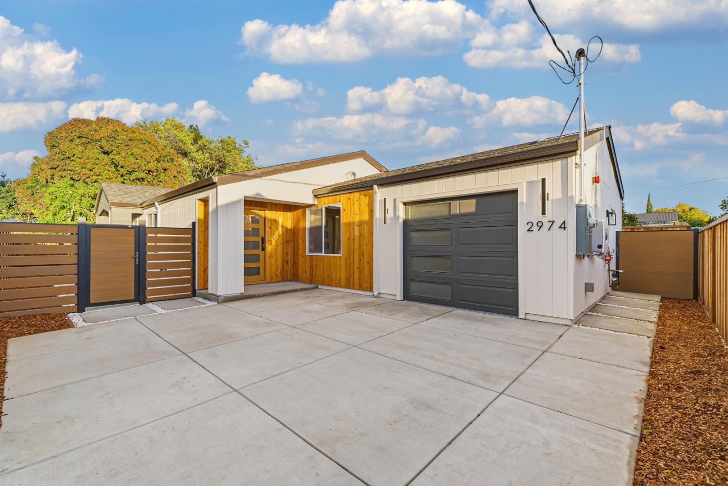 Front Image Thumbnail for ML82026828