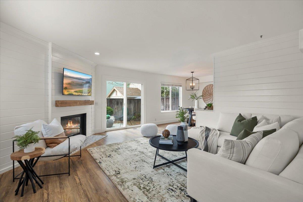 Front Image Thumbnail for ML82026915