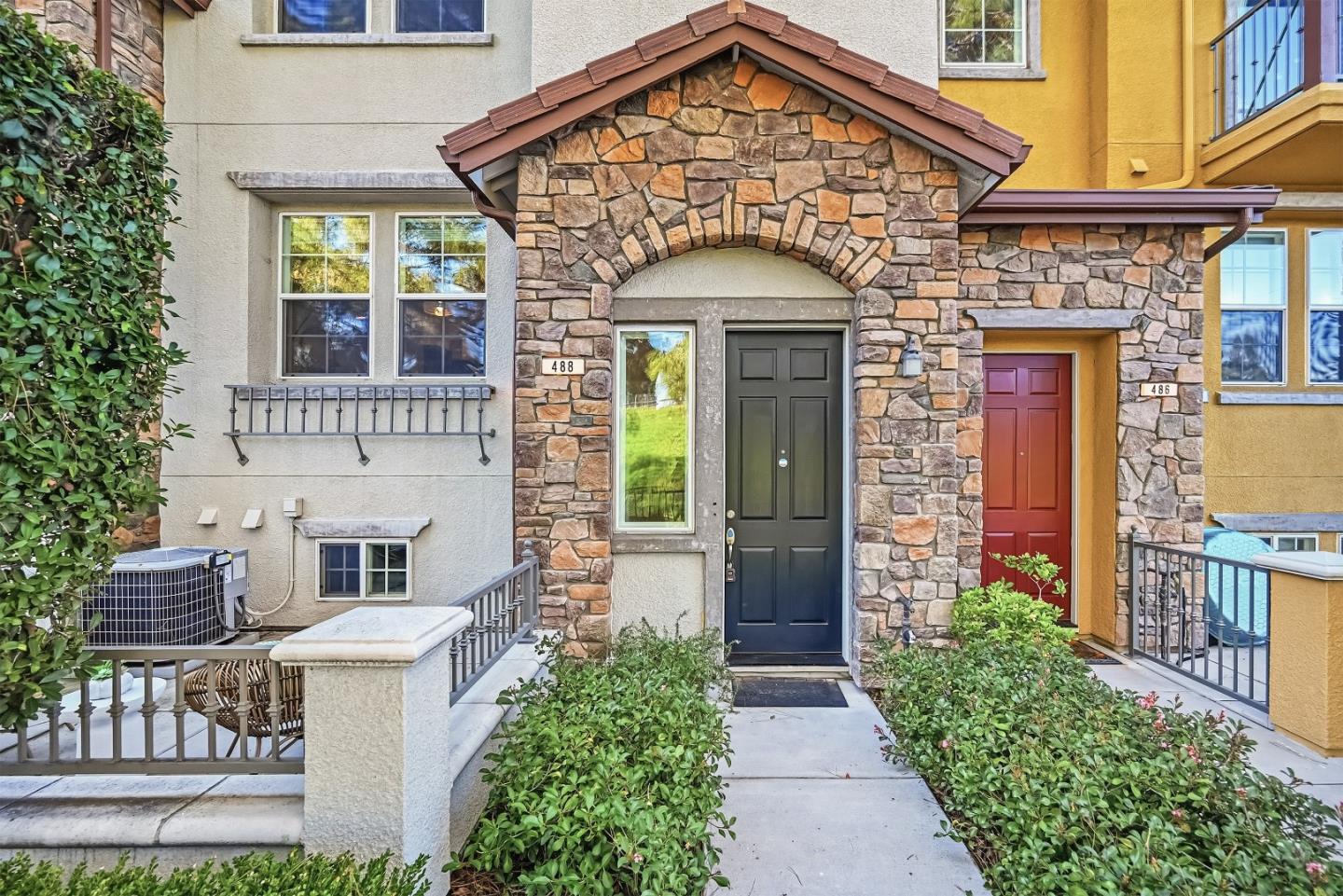 Front Image Thumbnail for ML82026949