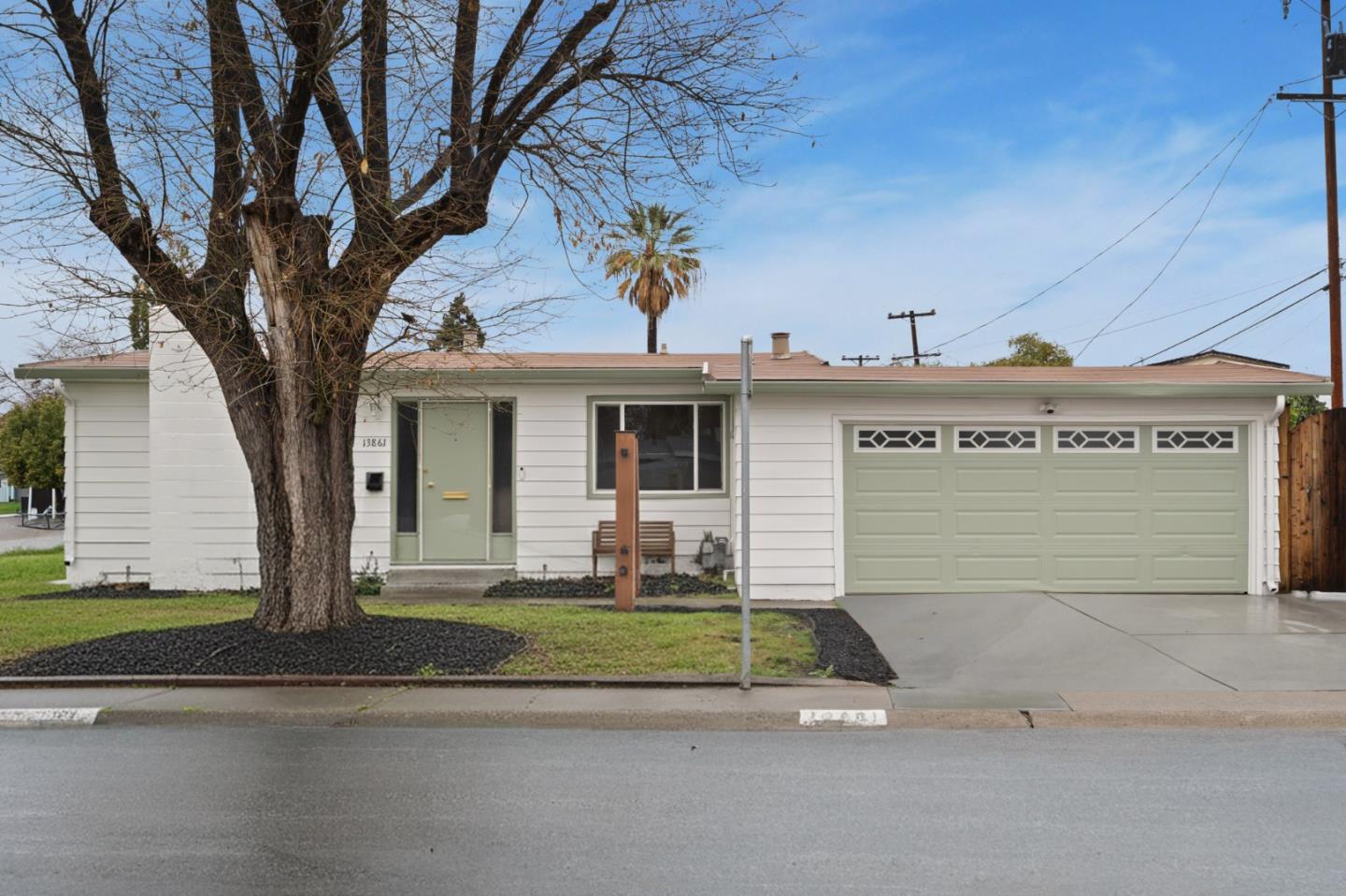 Front Image Thumbnail for ML82027026