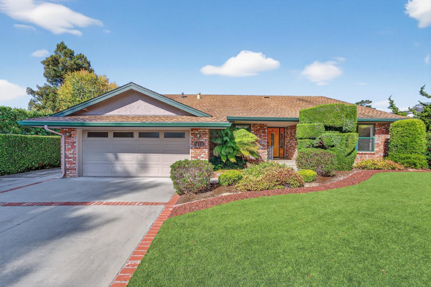 Front Image Thumbnail for ML82027095