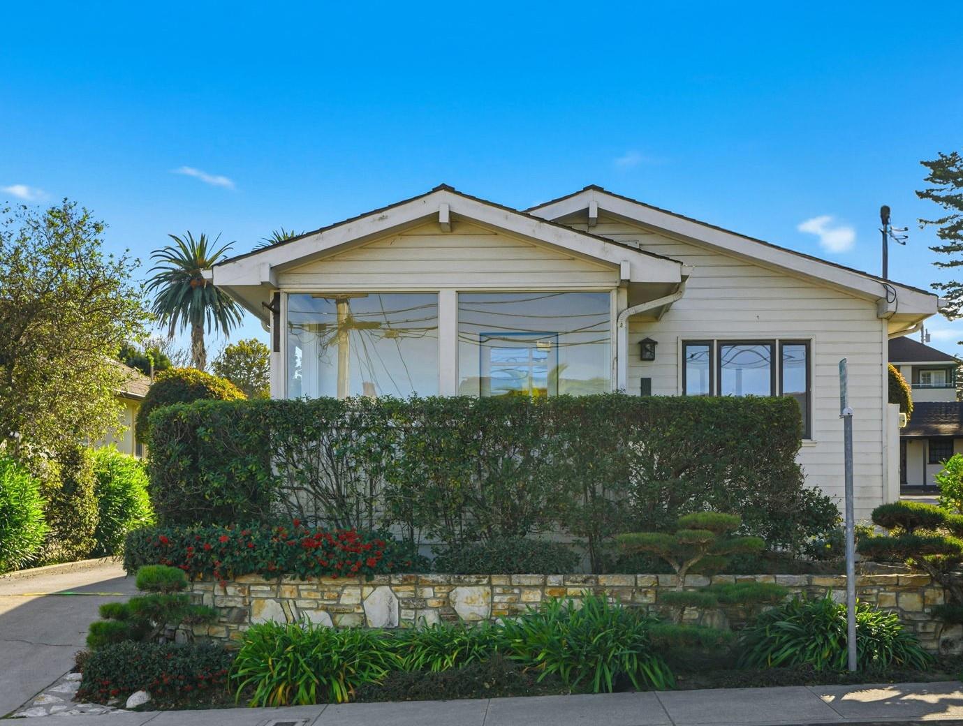 Front Image Thumbnail for ML82027140