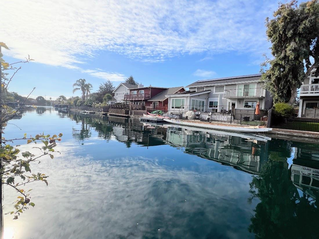 Front Image Thumbnail for ML82027148