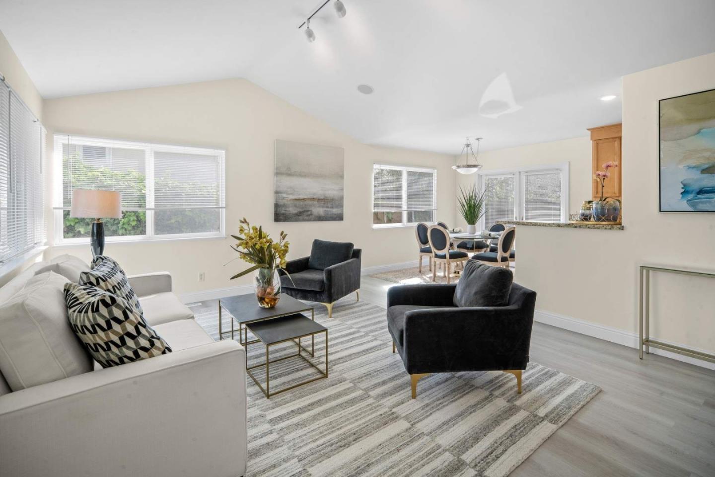 Front Image Thumbnail for ML82027155