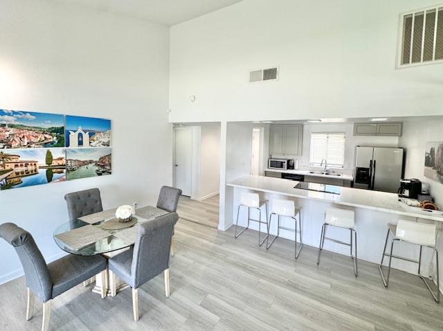 Front Image Thumbnail for ML82027156