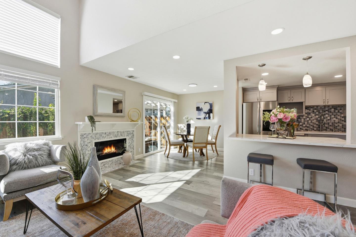 Front Image Thumbnail for ML82027159