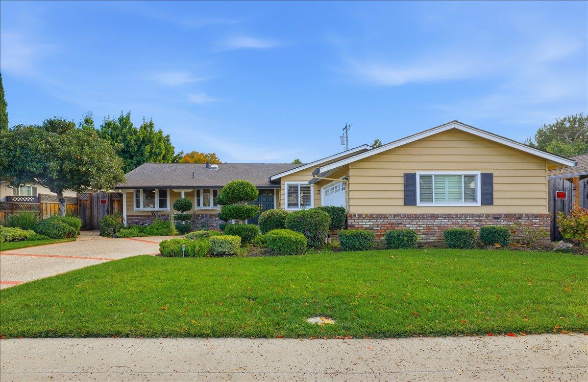 Front Image Thumbnail for ML82027275