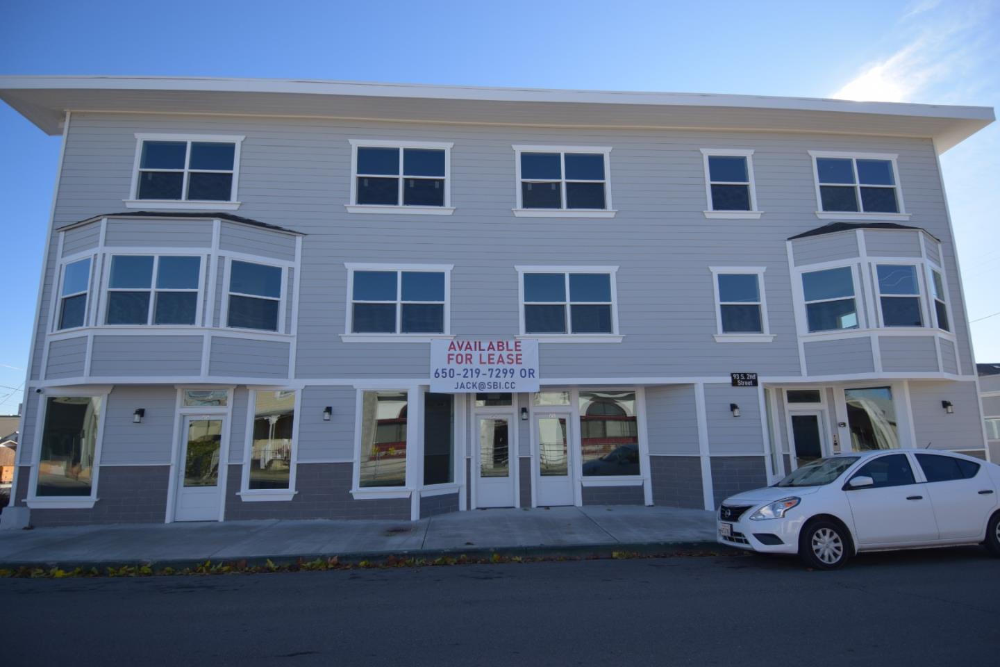 Front Image Thumbnail for ML82027278