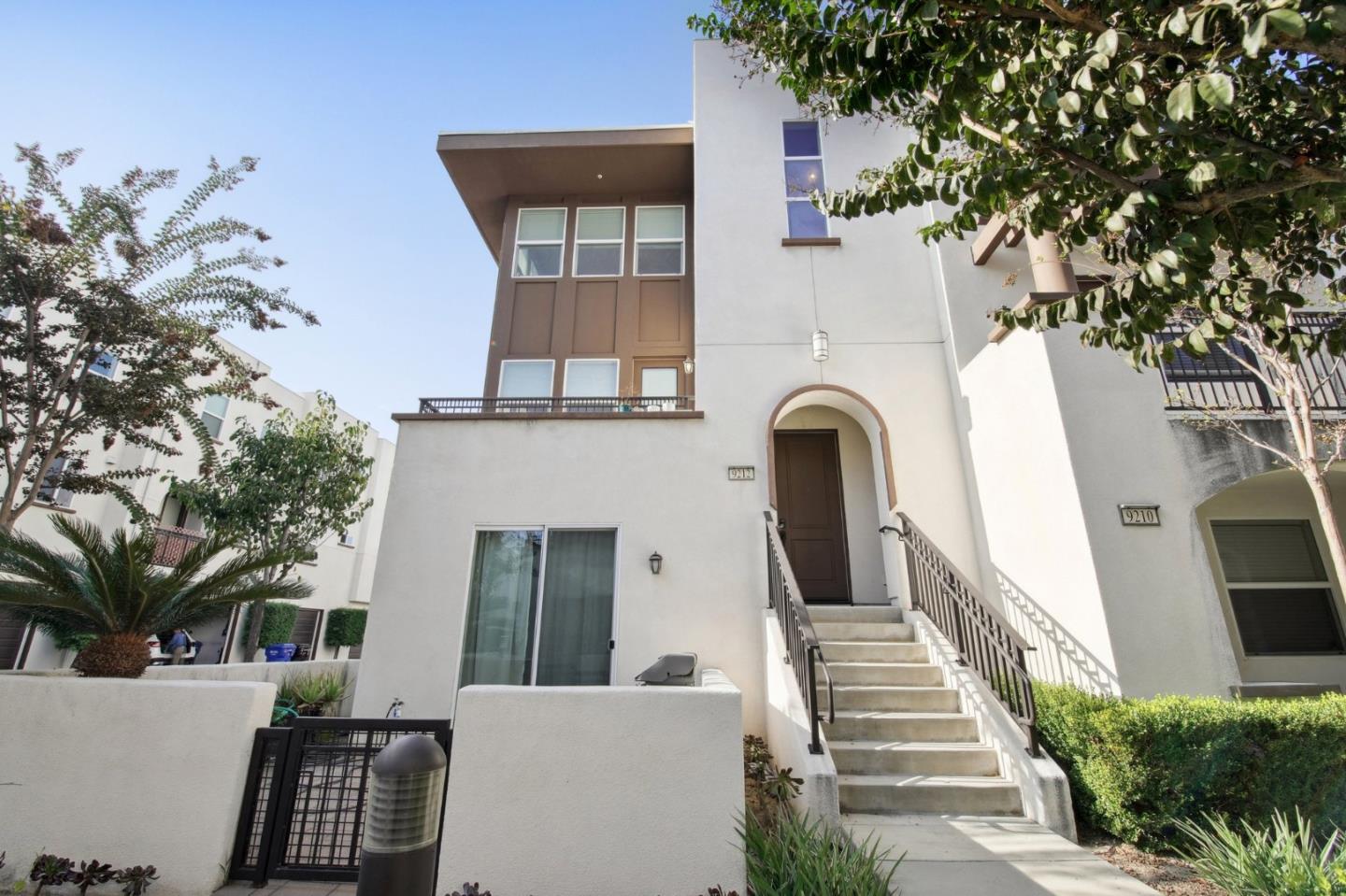 Front Image Thumbnail for ML82027338