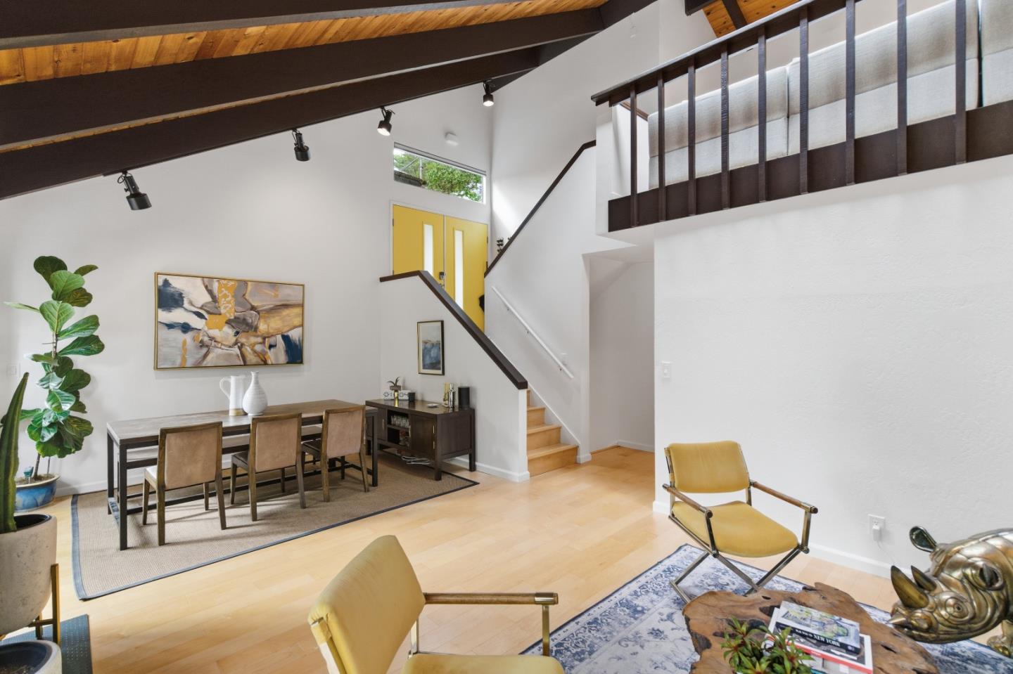 Front Image Thumbnail for ML82027369