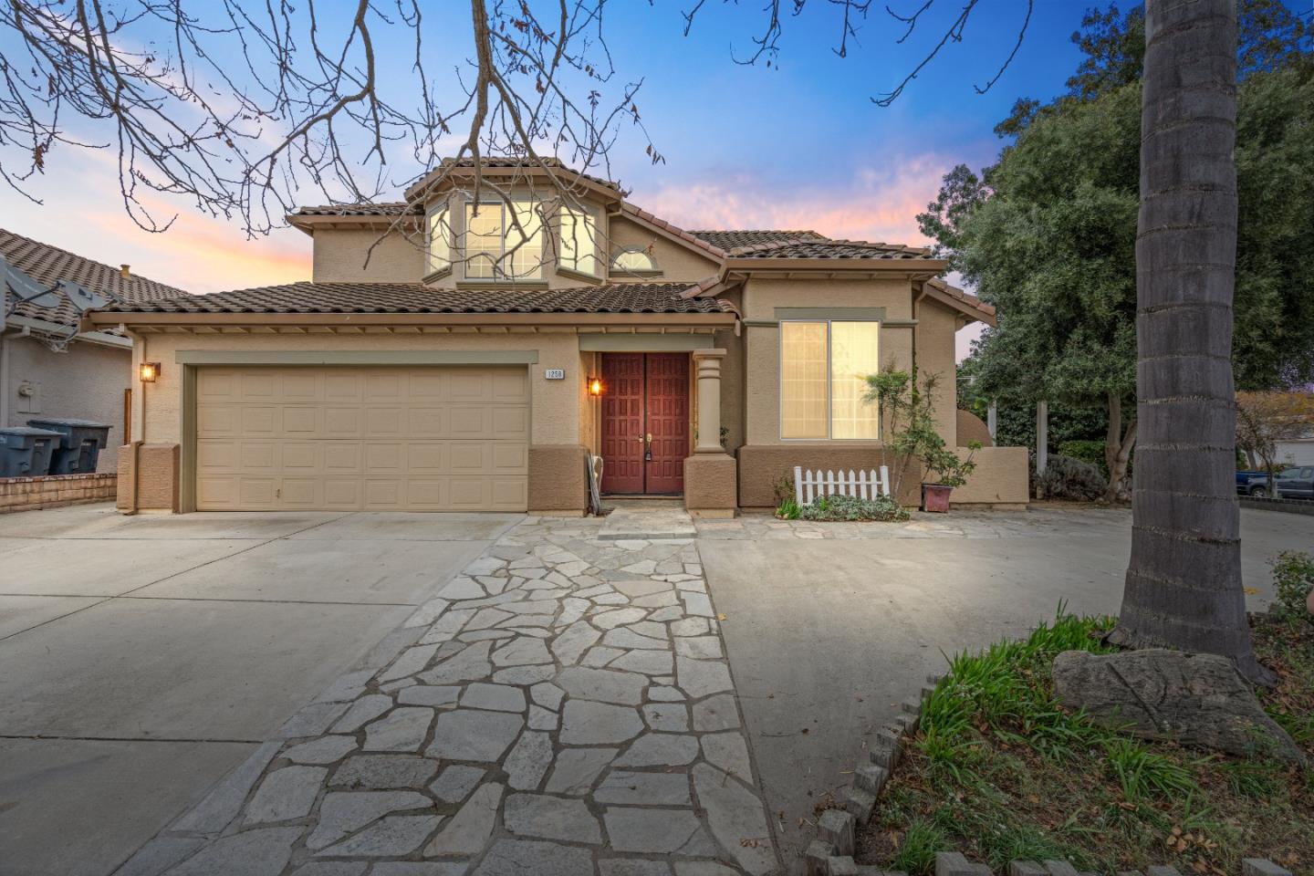 Front Image Thumbnail for ML82027379